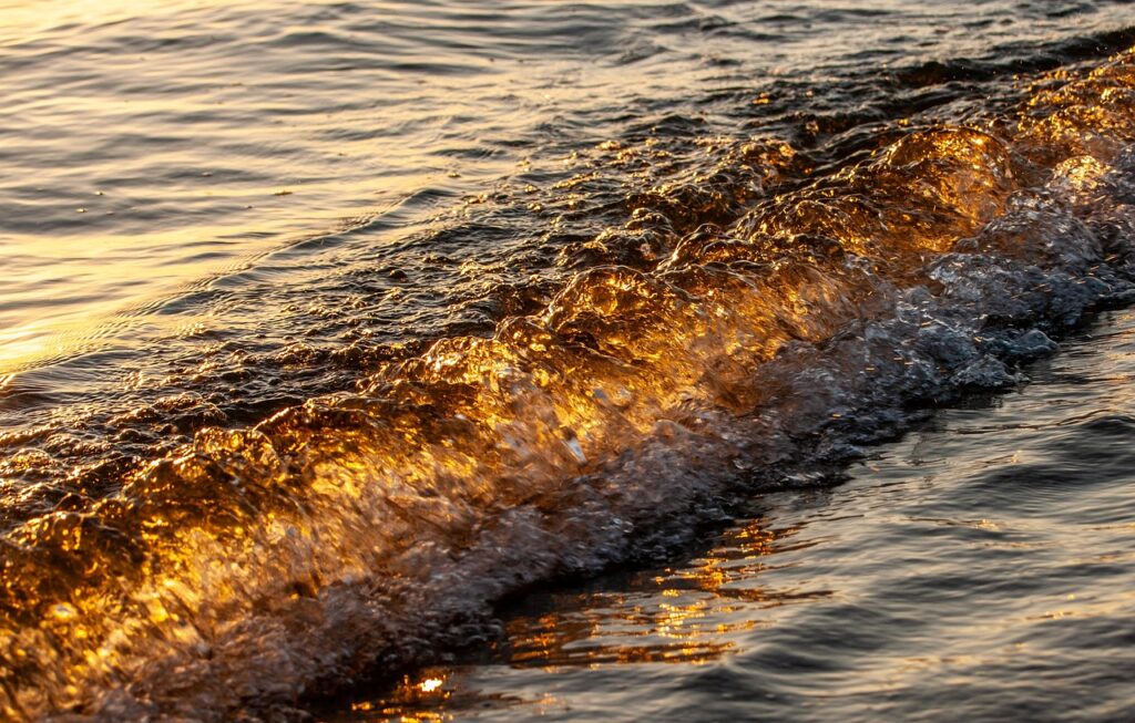 Welle Sonne Wasser Wellenenergie einfach erklärt – Energie aus der Kraft des Meeres